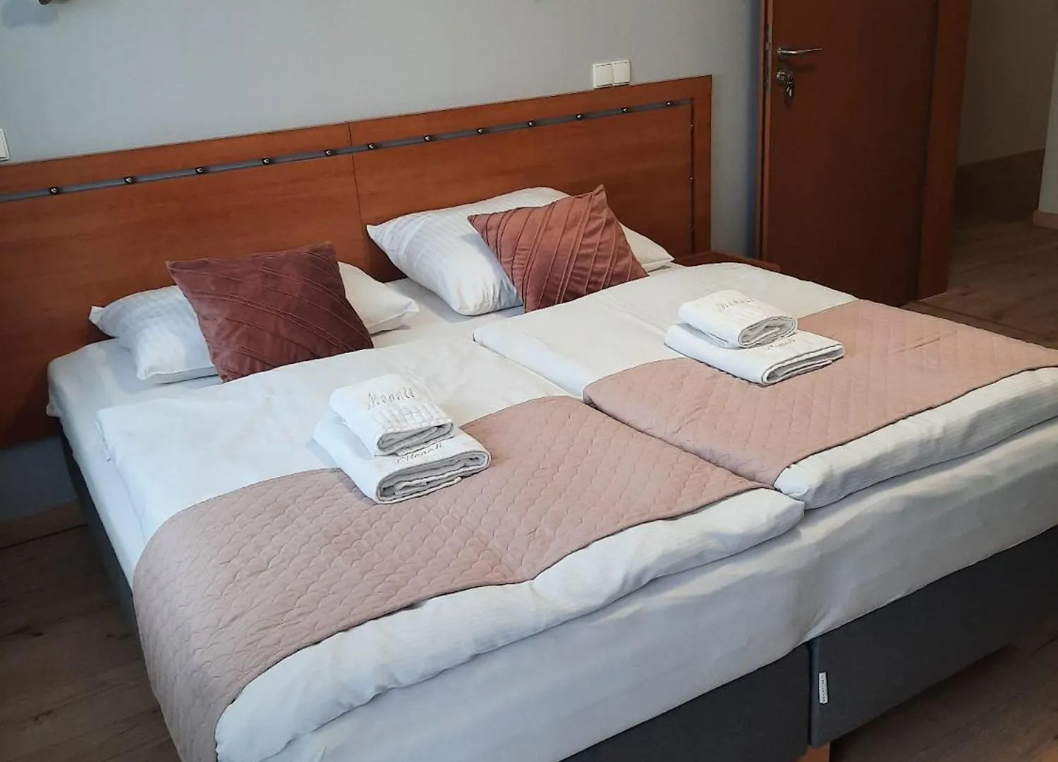 Monali Hotel Karpacz 3*,